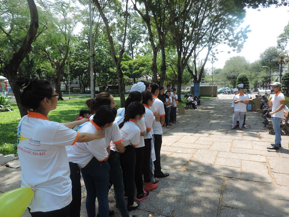 Chương[-]trình[-]đi[-]bộ[-]vận[-]động[-]cộng[-]đồng[-]"Không[-]xả[-]rác[-]bừa[-]bãi"[-]